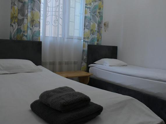 Jamilya'S B&B Guest House Karakol Bagian luar foto