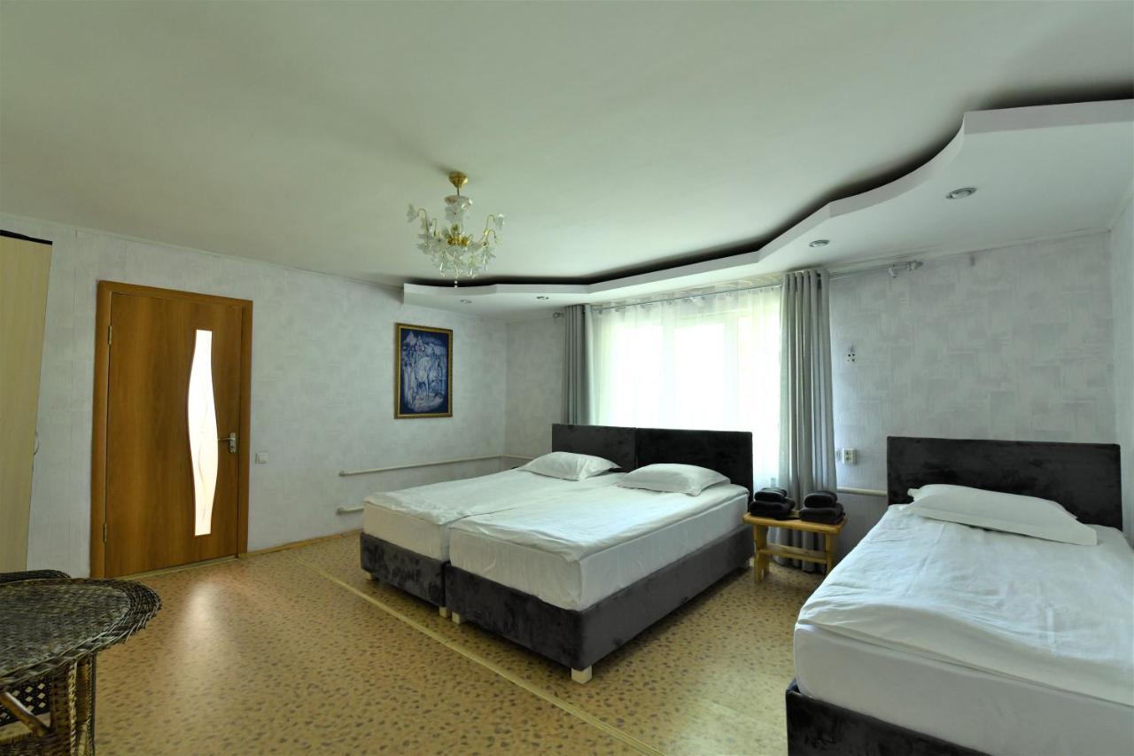 Jamilya'S B&B Guest House Karakol Bagian luar foto